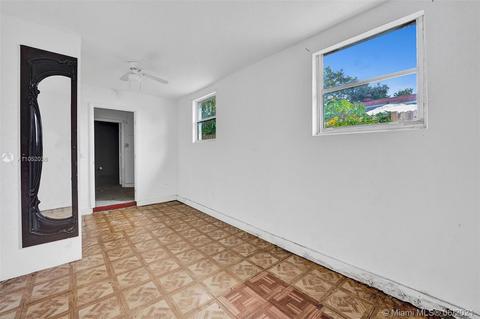 465 NE 157th Ter, Miami, FL 33162 photo 32
