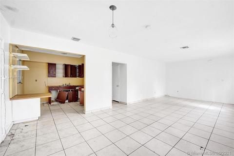 465 NE 157th Ter, Miami, FL 33162 photo 9