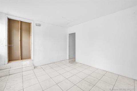 465 NE 157th Ter, Miami, FL 33162 photo 25