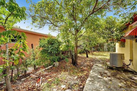 465 NE 157th Ter, Miami, FL 33162 photo 5