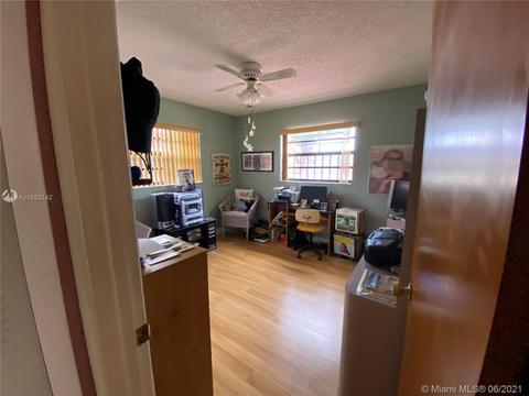 985 W 39th Pl, Hialeah, FL 33012 photo 25