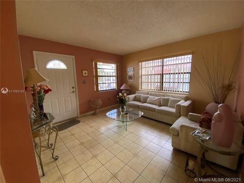 985 W 39th Pl, Hialeah, FL 33012 photo 6