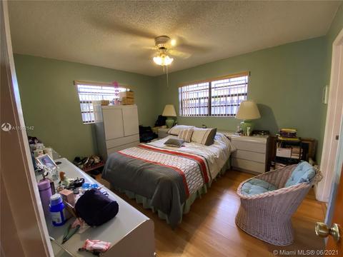 985 W 39th Pl, Hialeah, FL 33012 photo 21