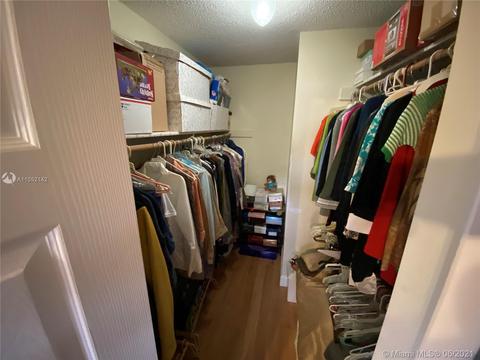 985 W 39th Pl, Hialeah, FL 33012 photo 20