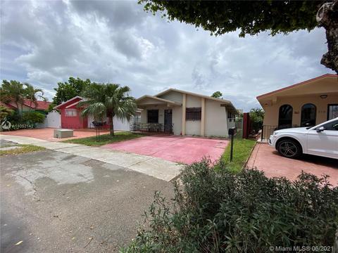 985 W 39th Pl, Hialeah, FL 33012 photo 2