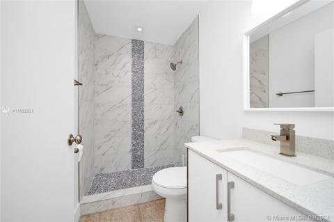 2492 W 65th St, Hialeah, FL 33016 photo 15