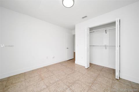 2492 W 65th St, Hialeah, FL 33016 photo 19
