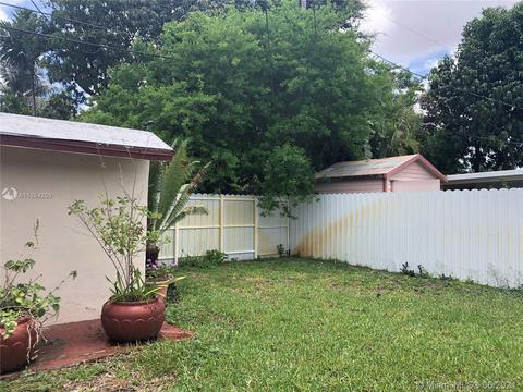 1531 E 9 Ct, Hialeah, FL 33010 photo 3