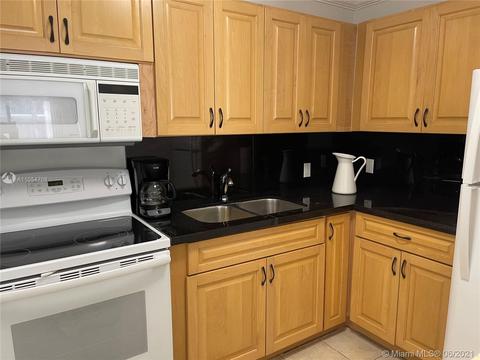 7230 NW 179th St #103, Hialeah, FL 33015 photo 19