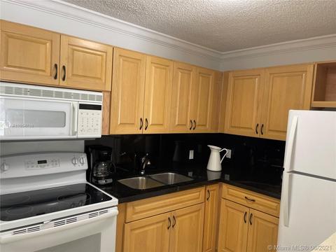 7230 NW 179th St #103, Hialeah, FL 33015 photo 17