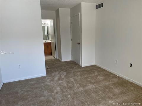 7230 NW 179th St #103, Hialeah, FL 33015 photo 22