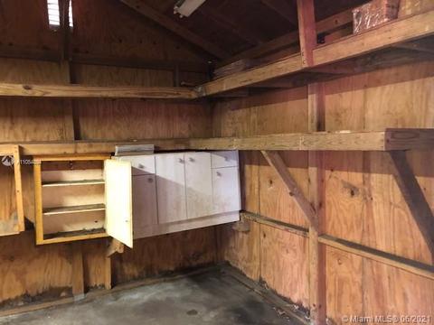 706 W 40th Pl, Hialeah, FL 33012 photo 25