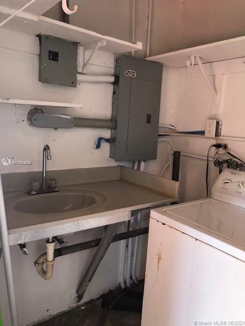 706 W 40th Pl, Hialeah, FL 33012 photo 13