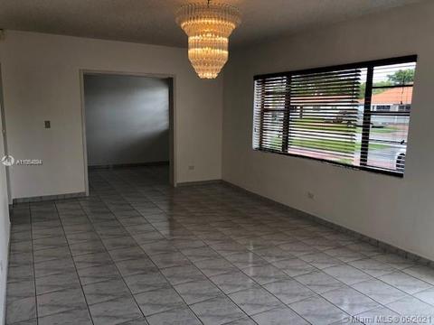 706 W 40th Pl, Hialeah, FL 33012 photo 3