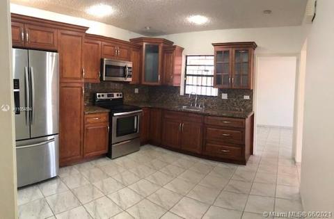 706 W 40th Pl, Hialeah, FL 33012 photo 7