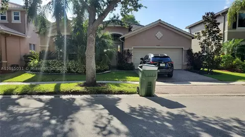 4404 E Whitewater Ave, Weston, FL 33332 photo 1
