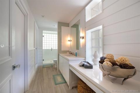 320 Pacific Rd, Key Biscayne, FL 33149 photo 7