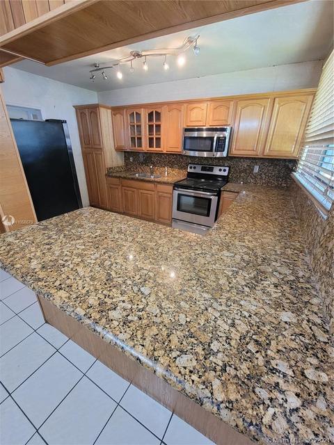 200 N Esplanade Dr, Miami Springs, FL 33166 photo 3