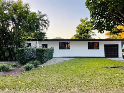 200 N Esplanade Dr, Miami Springs, FL 33166 photo 1