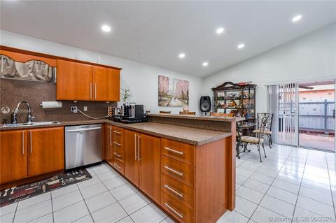 7234 W 30th Ave, Hialeah, FL 33018 photo 5