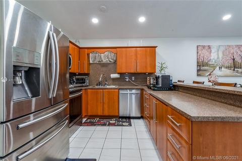 7234 W 30th Ave, Hialeah, FL 33018 photo 4