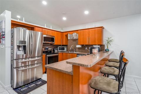 7234 W 30th Ave, Hialeah, FL 33018 photo 9