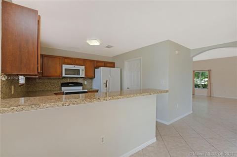 4534 SW 127th Ter, Miramar, FL 33027 photo 9