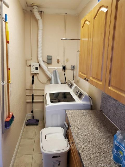 391 W 40th Pl, Hialeah, FL 33012 photo 9