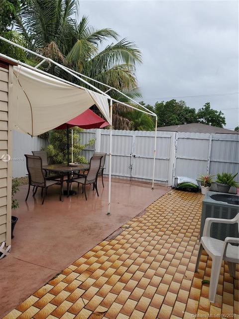 391 W 40th Pl, Hialeah, FL 33012 photo 15