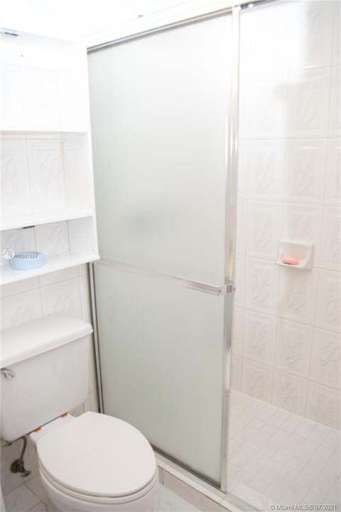 665 E 9th Ln, Hialeah, FL 33010 photo 26