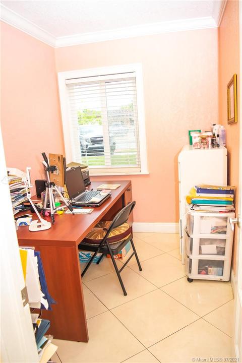 665 E 9th Ln, Hialeah, FL 33010 photo 30