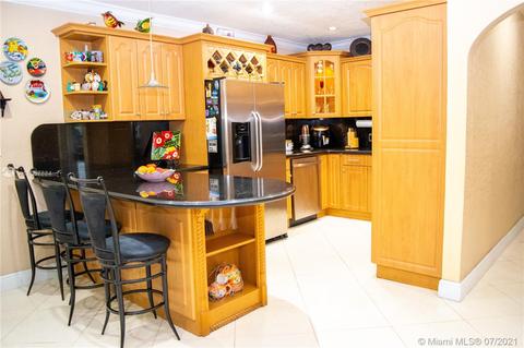 665 E 9th Ln, Hialeah, FL 33010 photo 17