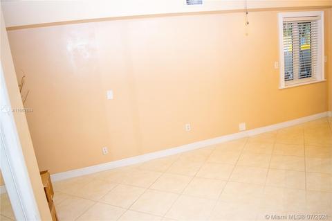 665 E 9th Ln, Hialeah, FL 33010 photo 21