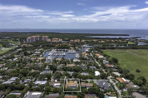 14640 Snapper Dr, Coral Gables, FL 33158 photo 2