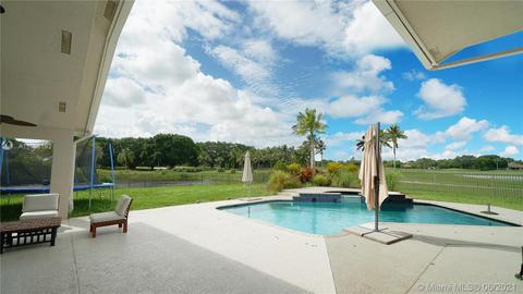 2551 Eagle Run Dr, Weston, FL 33327 photo 1