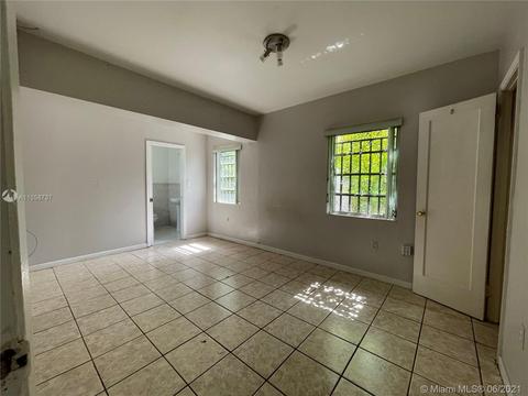 785 E 6th St, Hialeah, FL 33010 photo 6