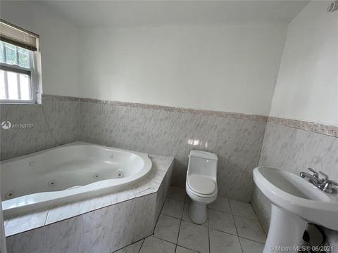 785 E 6th St, Hialeah, FL 33010 photo 7