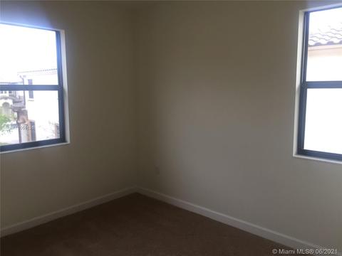 9357 W 34th Ct, Hialeah, FL 33018 photo 17