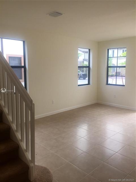 9357 W 34th Ct, Hialeah, FL 33018 photo 4