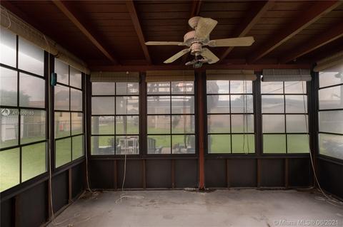 4561 W 9th Ave, Hialeah, FL 33012 photo 9