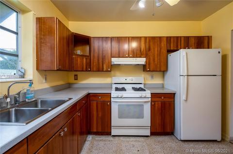 4561 W 9th Ave, Hialeah, FL 33012 photo 6