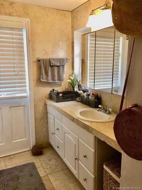 545 Warren Ln, Key Biscayne, FL 33149 photo 8
