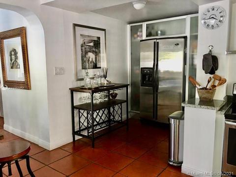 545 Warren Ln, Key Biscayne, FL 33149 photo 4