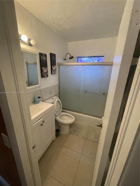 4435 E 8th Ln, Hialeah, FL 33013 photo 17