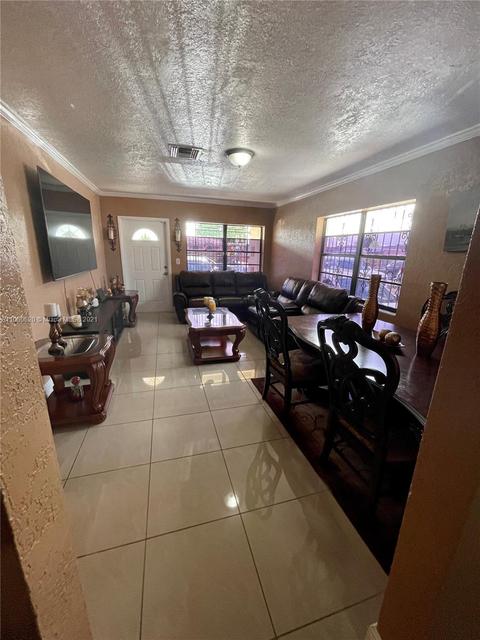 4435 E 8th Ln, Hialeah, FL 33013 photo 6
