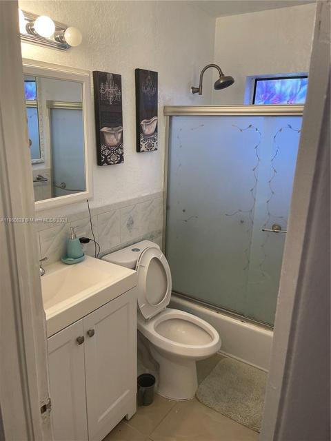 4435 E 8th Ln, Hialeah, FL 33013 photo 16