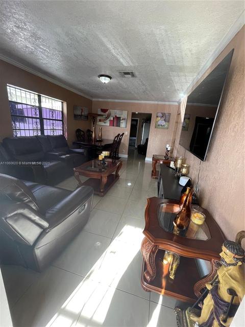 4435 E 8th Ln, Hialeah, FL 33013 photo 22