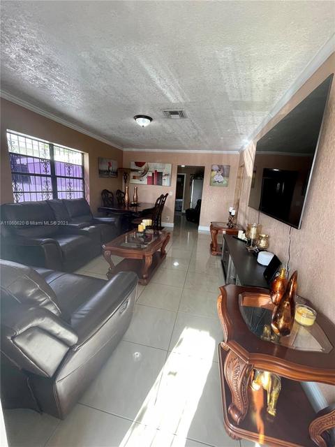 4435 E 8th Ln, Hialeah, FL 33013 photo 7