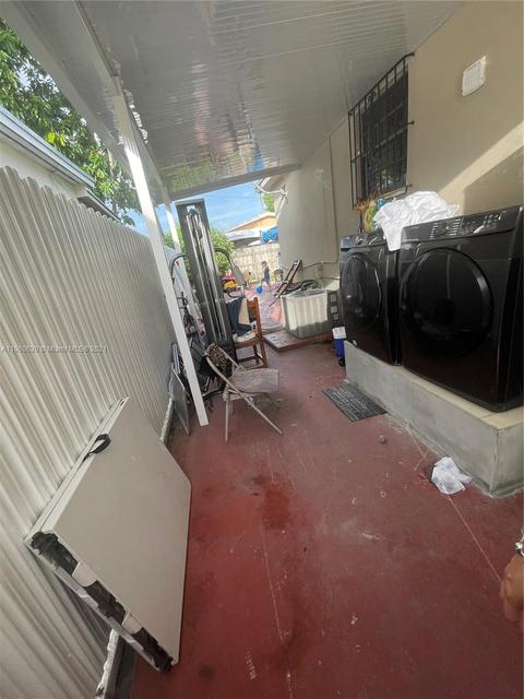4435 E 8th Ln, Hialeah, FL 33013 photo 12