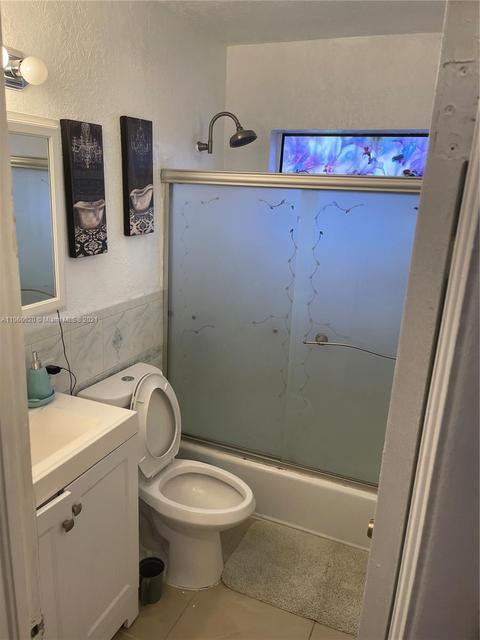 4435 E 8th Ln, Hialeah, FL 33013 photo 5